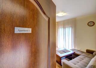 Апартаменты Apartmani Bijelic Жабляк Апартаменты с террасой-8